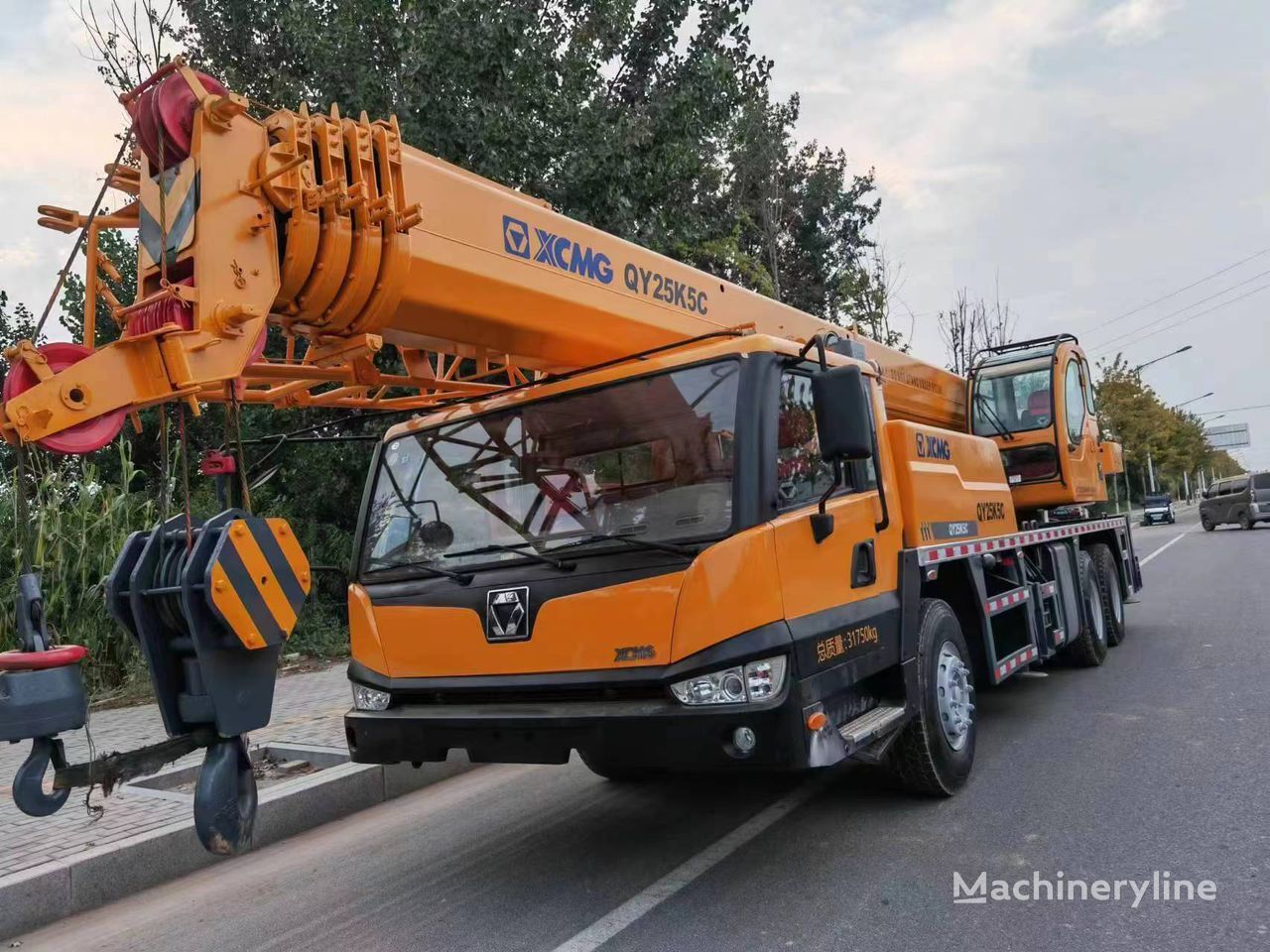 автокран XCMG QY25K5C 25T 25 tons XCMG used mounted truck crane