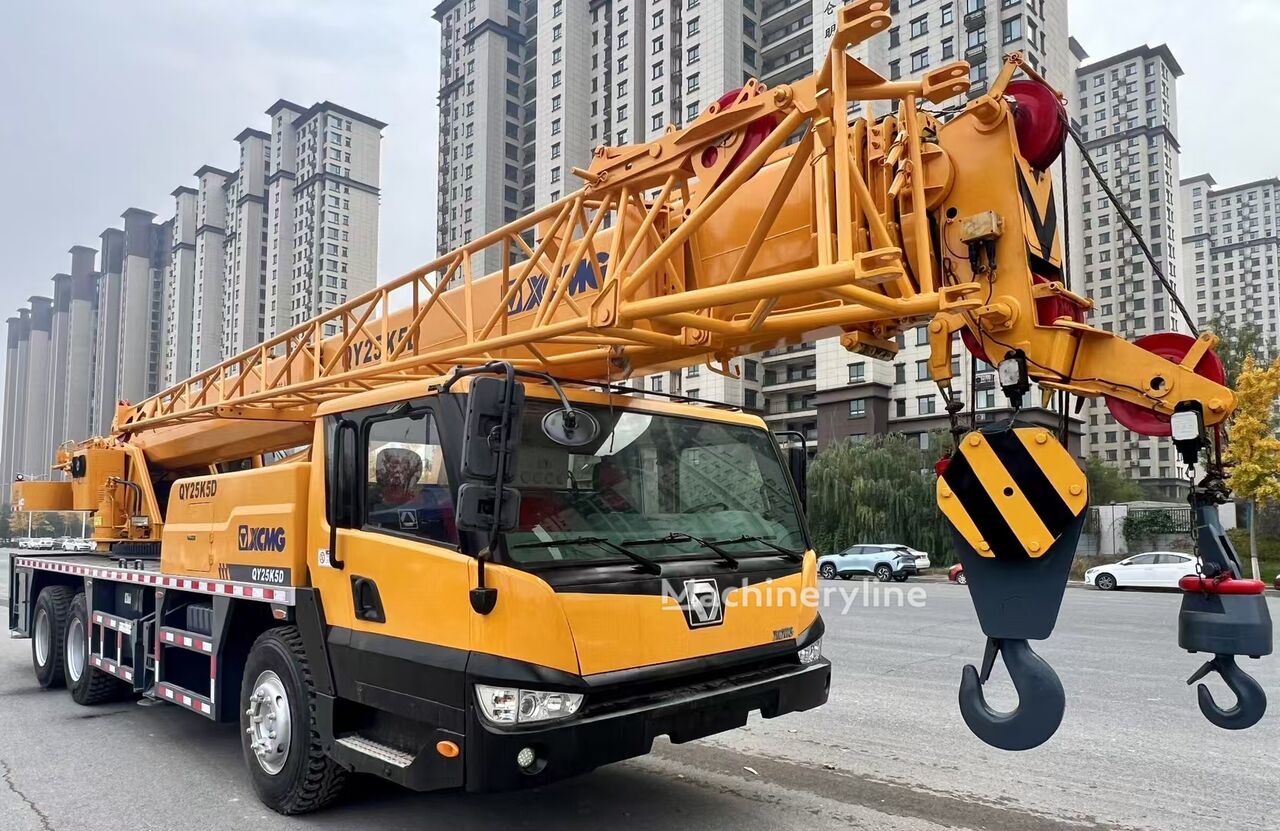 XCMG QY25K5D 25 ton used 25t truck mounted crane grúa móvil