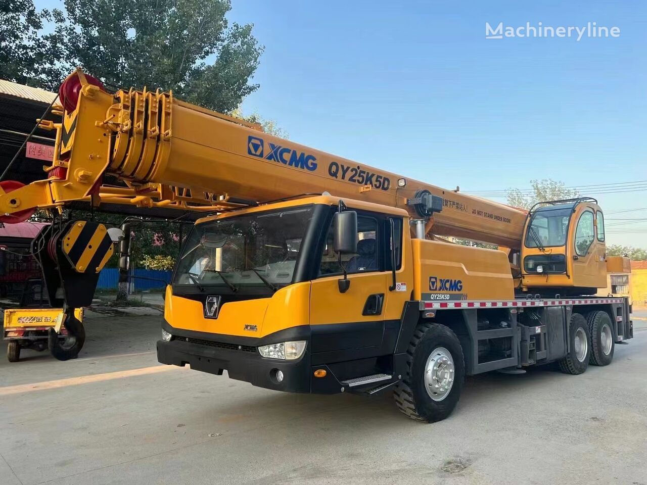 grue mobile XCMG QY25K5D QY25K5 QY25K XCMG 25 tons used mounted truck crane