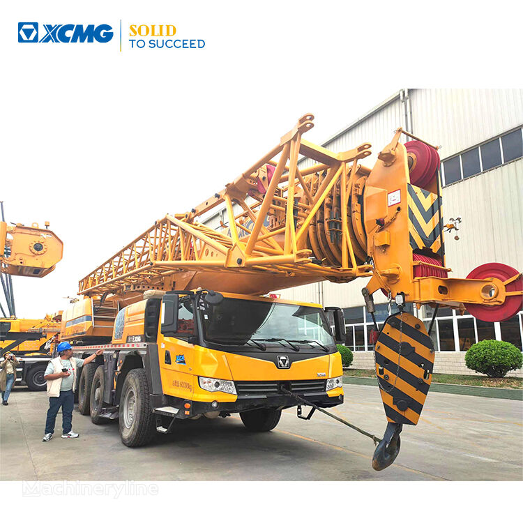 XCMG XCA160L8 mobile crane