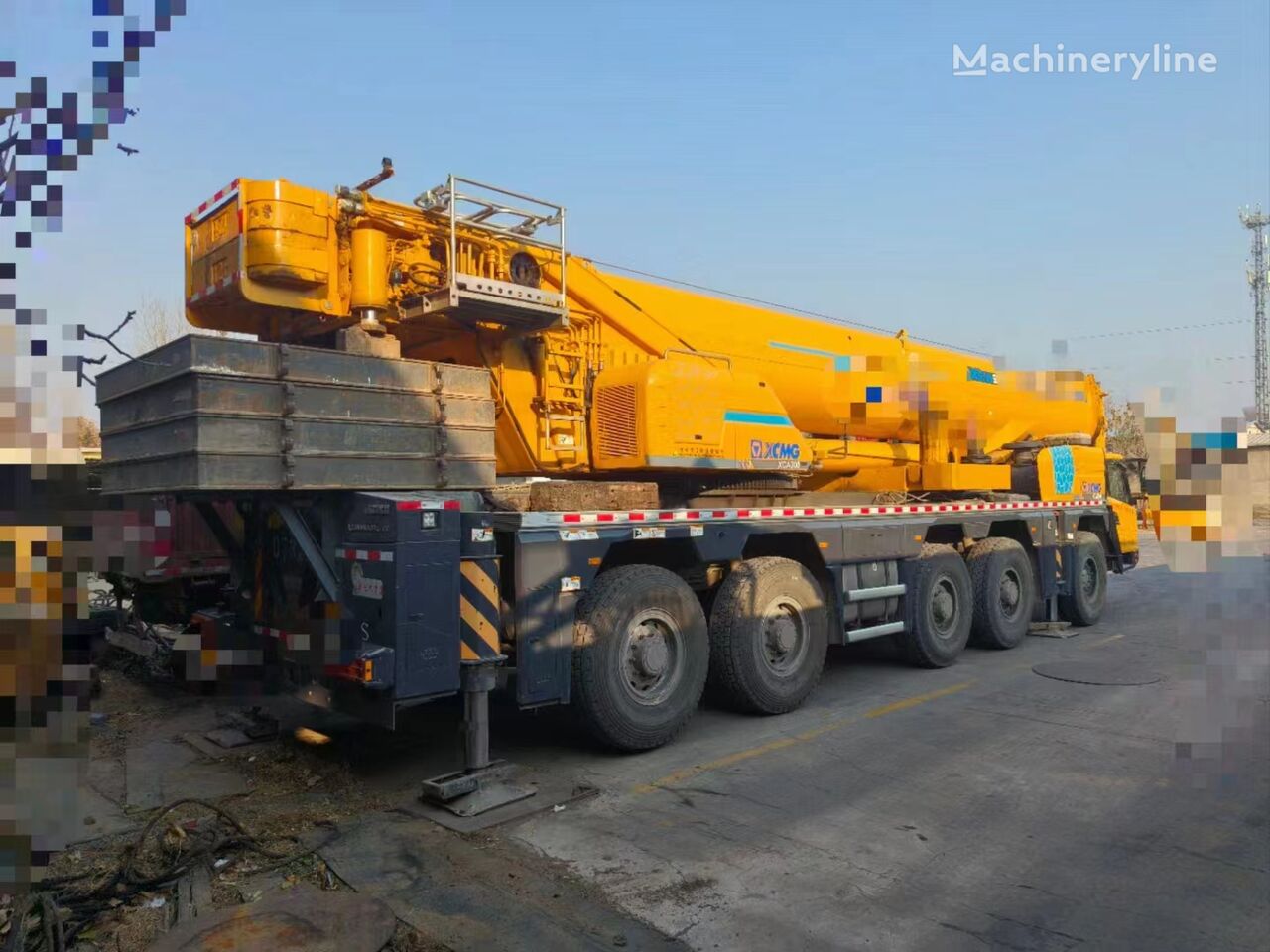 XCMG XCA300 mobile crane