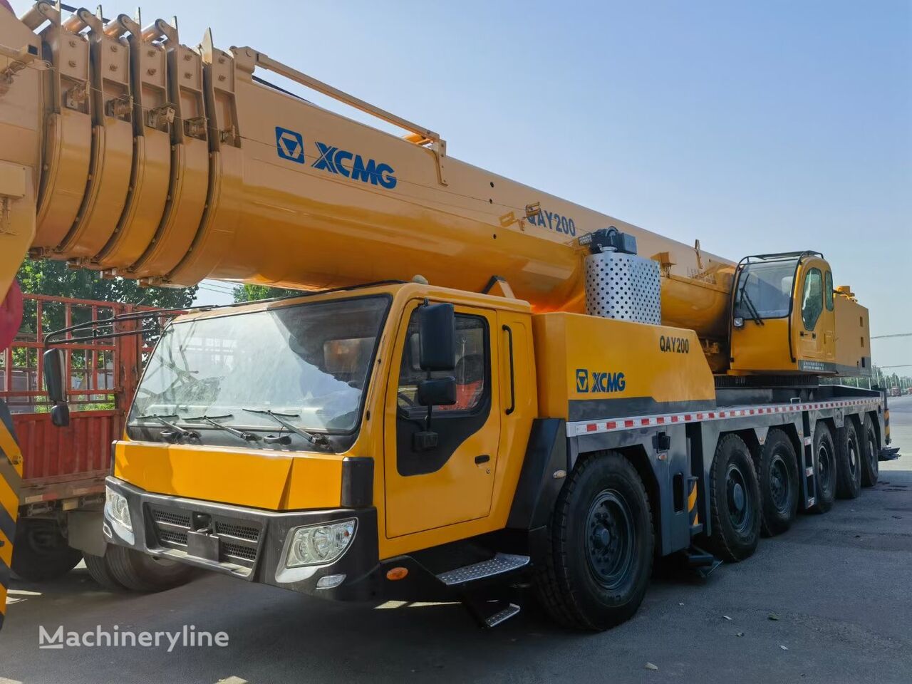 XCMG XCMG QAY200 QY200K 200 ton 200t all terrain crane grúa móvil