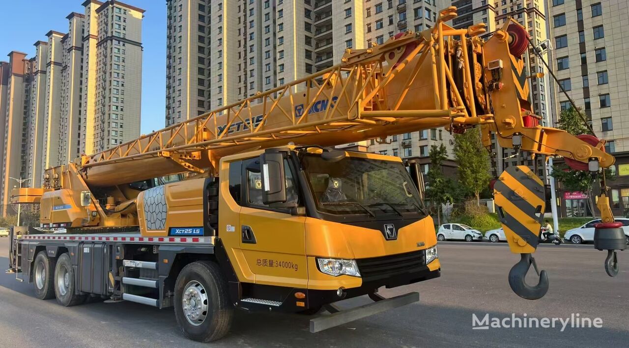 автокран XCMG XCT25L5 25 ton used mobile truck crane