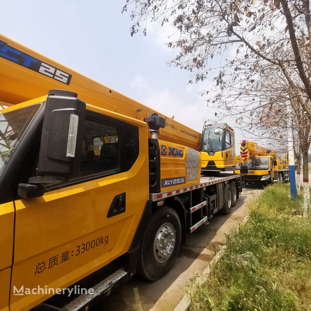 XCMG XCT25LS mobile crane