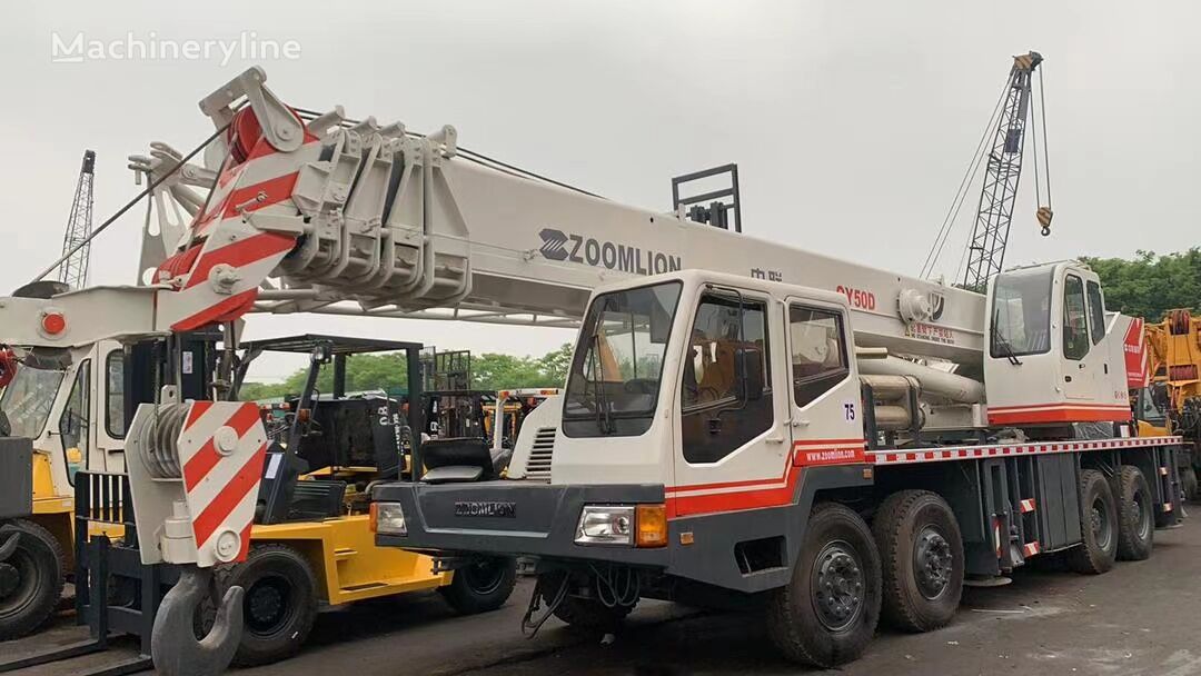 grue mobile Zoomlion QY50D