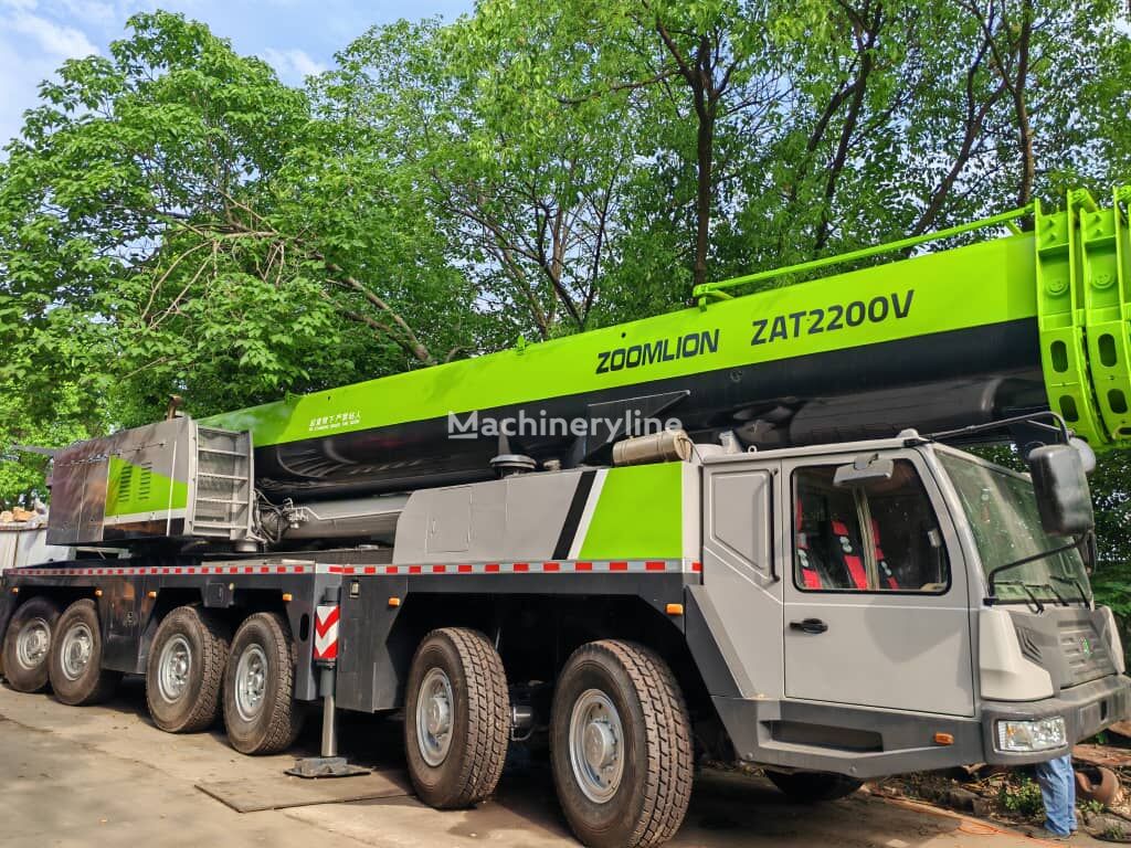 autojeřáb Zoomlion ZTC2200V 220T 220ton