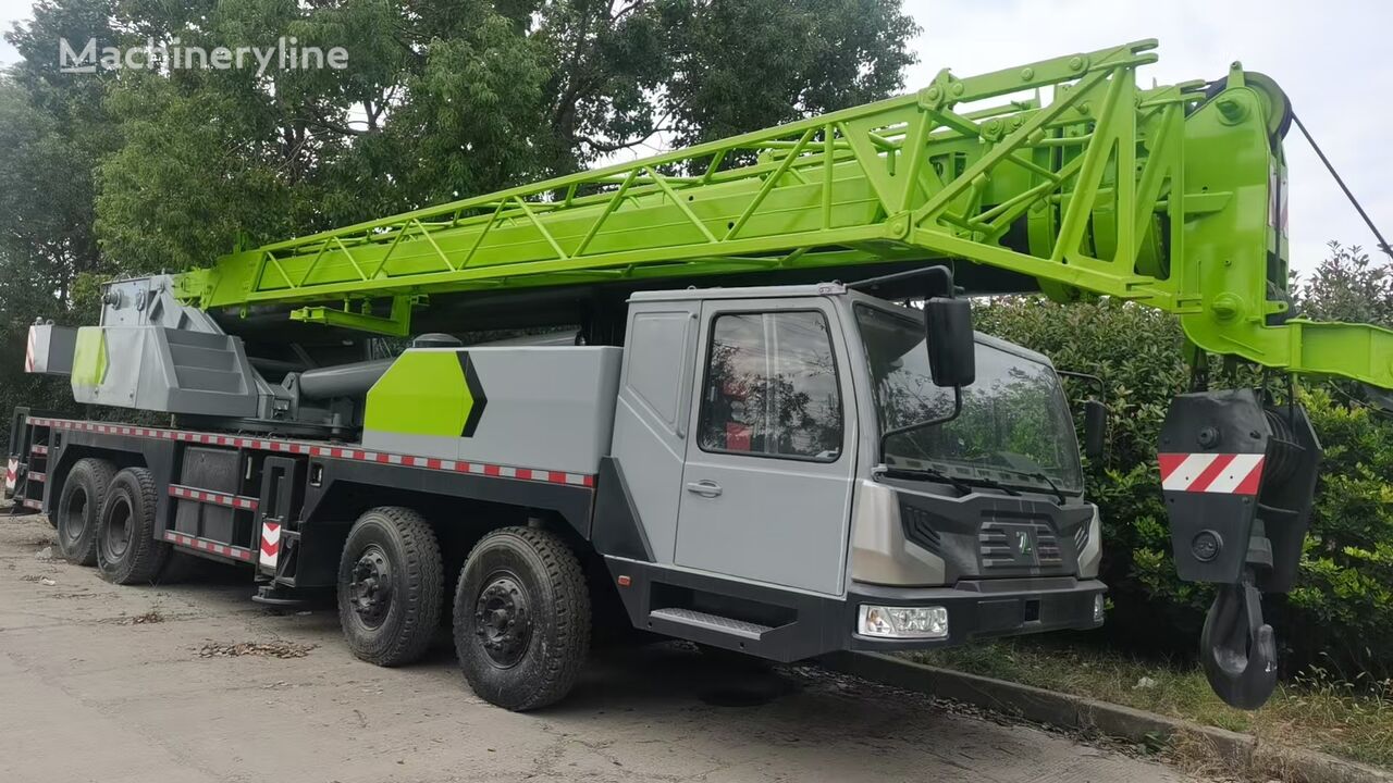 Zoomlion ZTC700V mobile crane