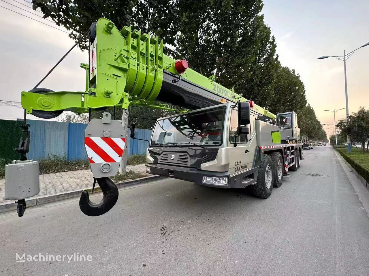 Zoomlion Zoomlion ZTC800 ZTC800V QY80V QY80 80 ton 80t 80tons truck crane mobile crane