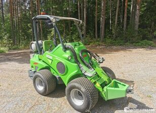 мультифункциональный погрузчик Avant 525 LPG