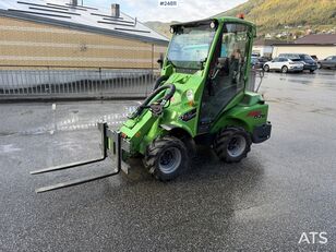 chargeuse multifonctionnelle Avant M520