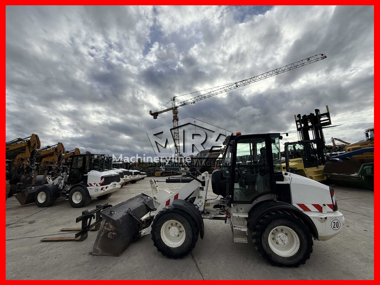 Caterpillar 908M multifunctional loader - Machineryline