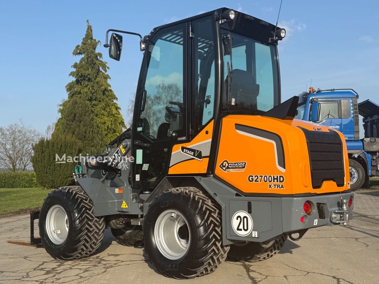 Giant G2700 X-tra HD++nur 176h++ multifunctional loader - Machineryline