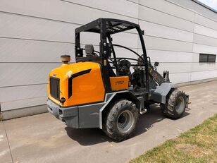آلة التحميل متعددة الوظائف Giant V5003 X-TRA 45+