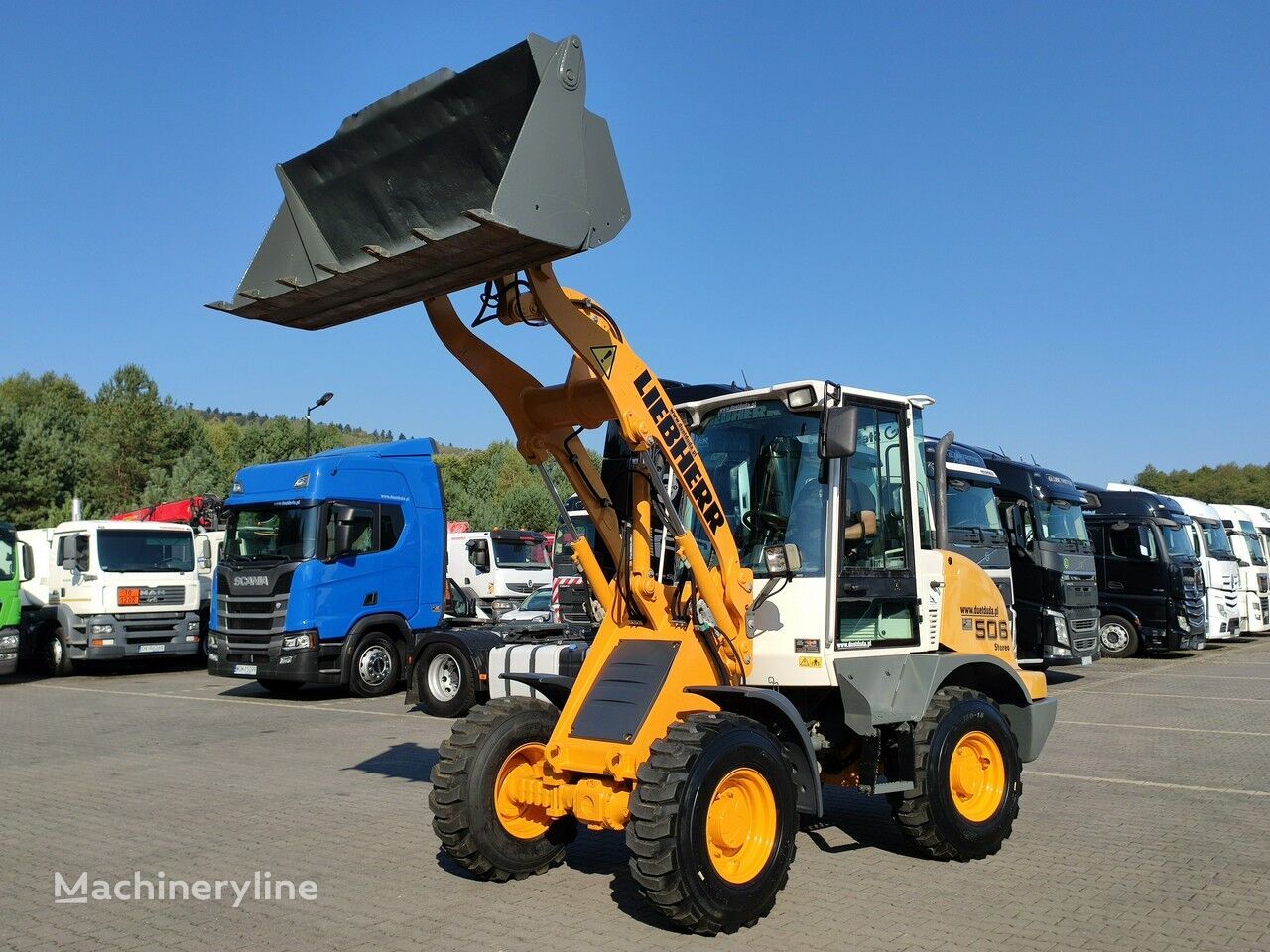 мультифункциональный погрузчик Liebherr L 506 STEREO