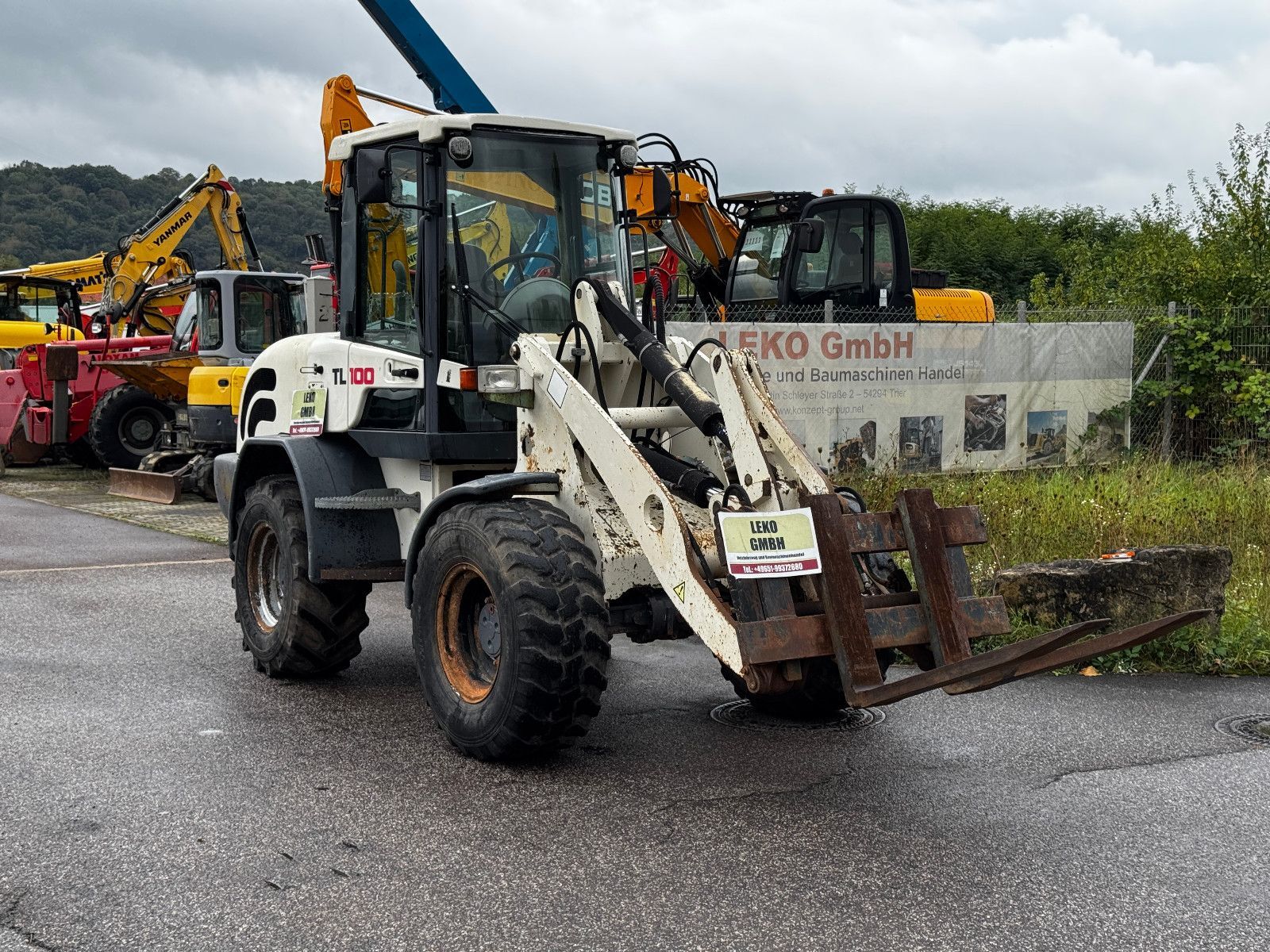 آلة التحميل متعددة الوظائف Terex TL 100