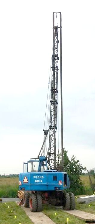 engin de battage Fuchs 400K piling rig