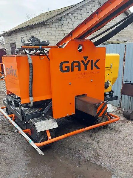 Gayk HRE 3000 pile driver