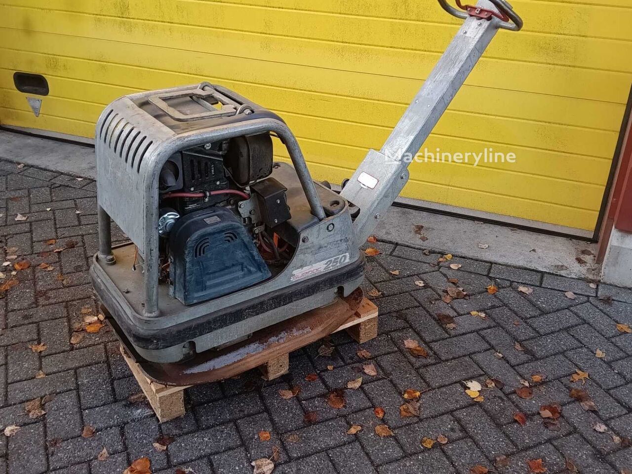 Swepac FB250 転圧機 - Machineryline