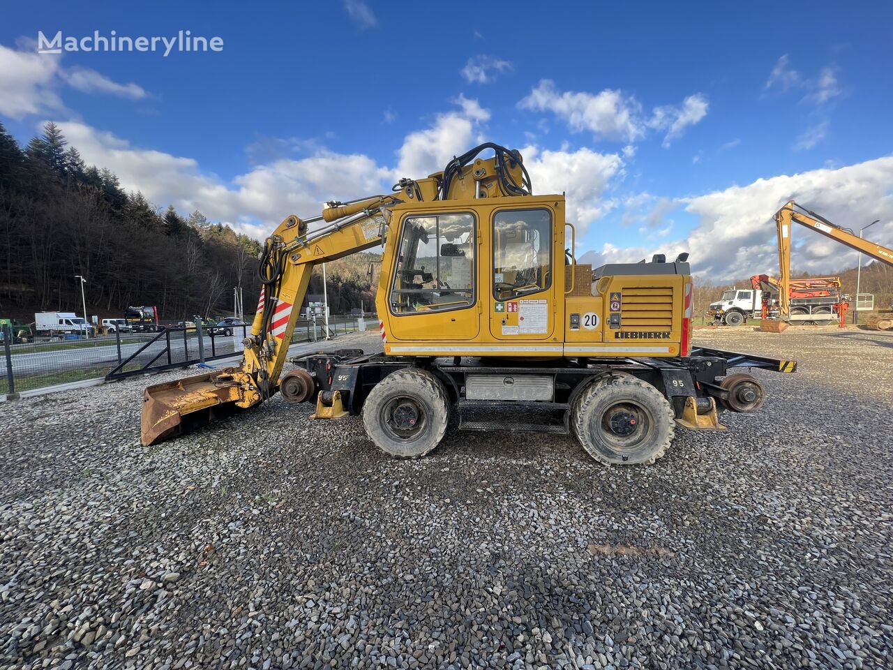 Liebherr A900zw rail excavator