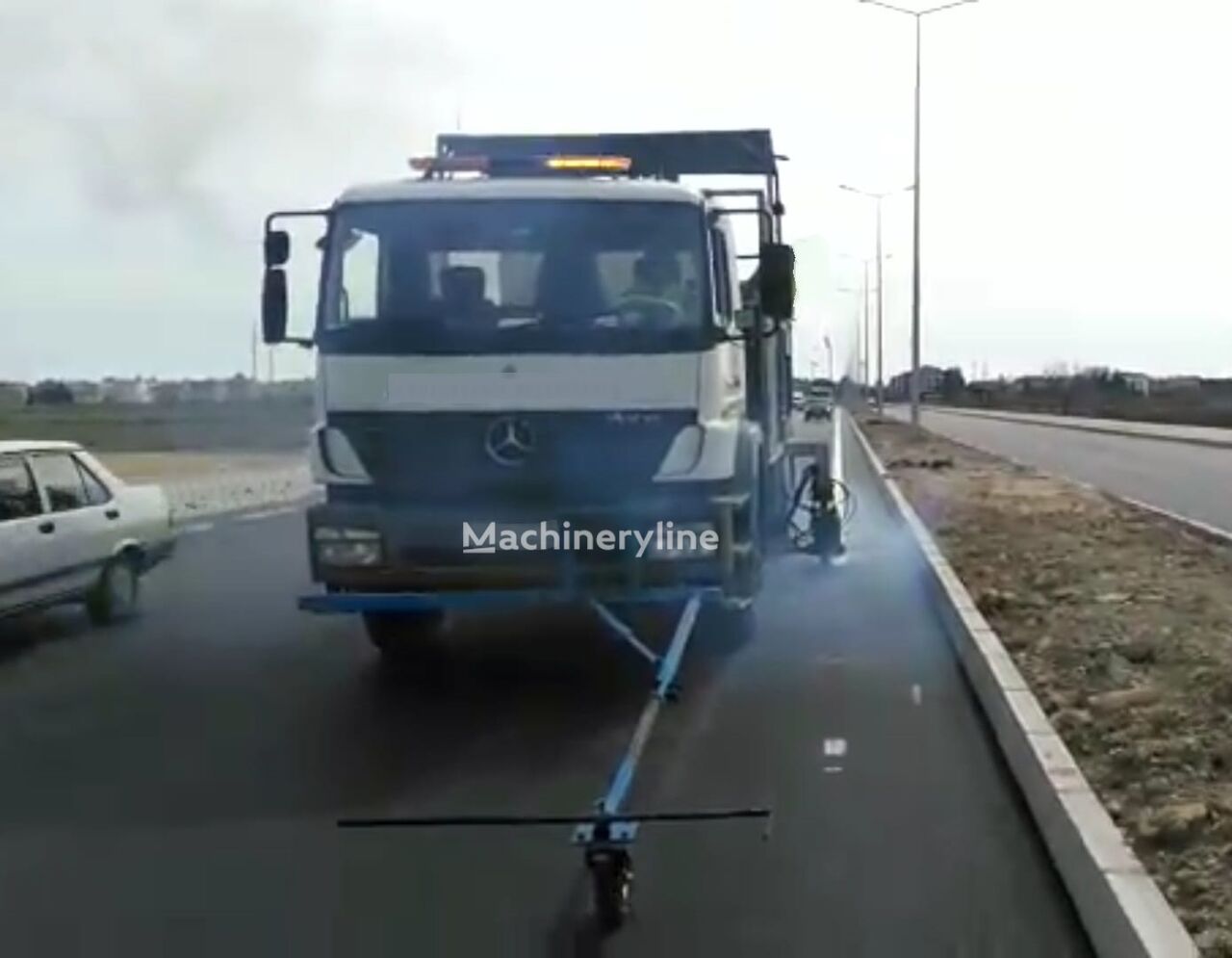 Mercedes-Benz THERMOPLASTIC / AIRLES ROAD MARKING MACHINE (ROAD MARKING SYSTEM