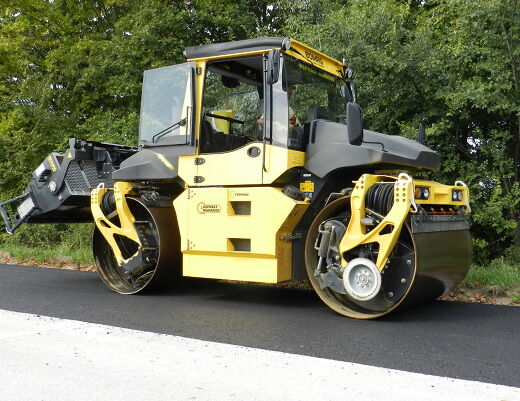 BOMAG BW 174 AP-4f AM road roller