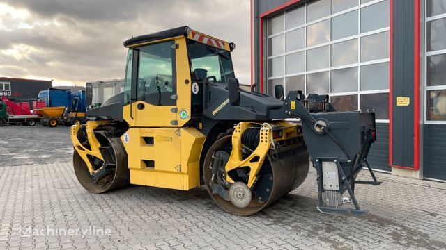 بكرة الطريق BOMAG BW 174 AP-4i