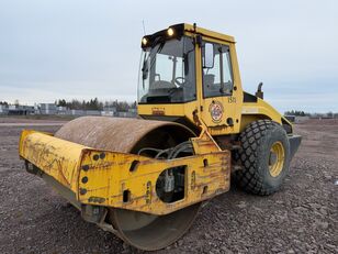 بكرة الطريق BOMAG BW 213 D-4