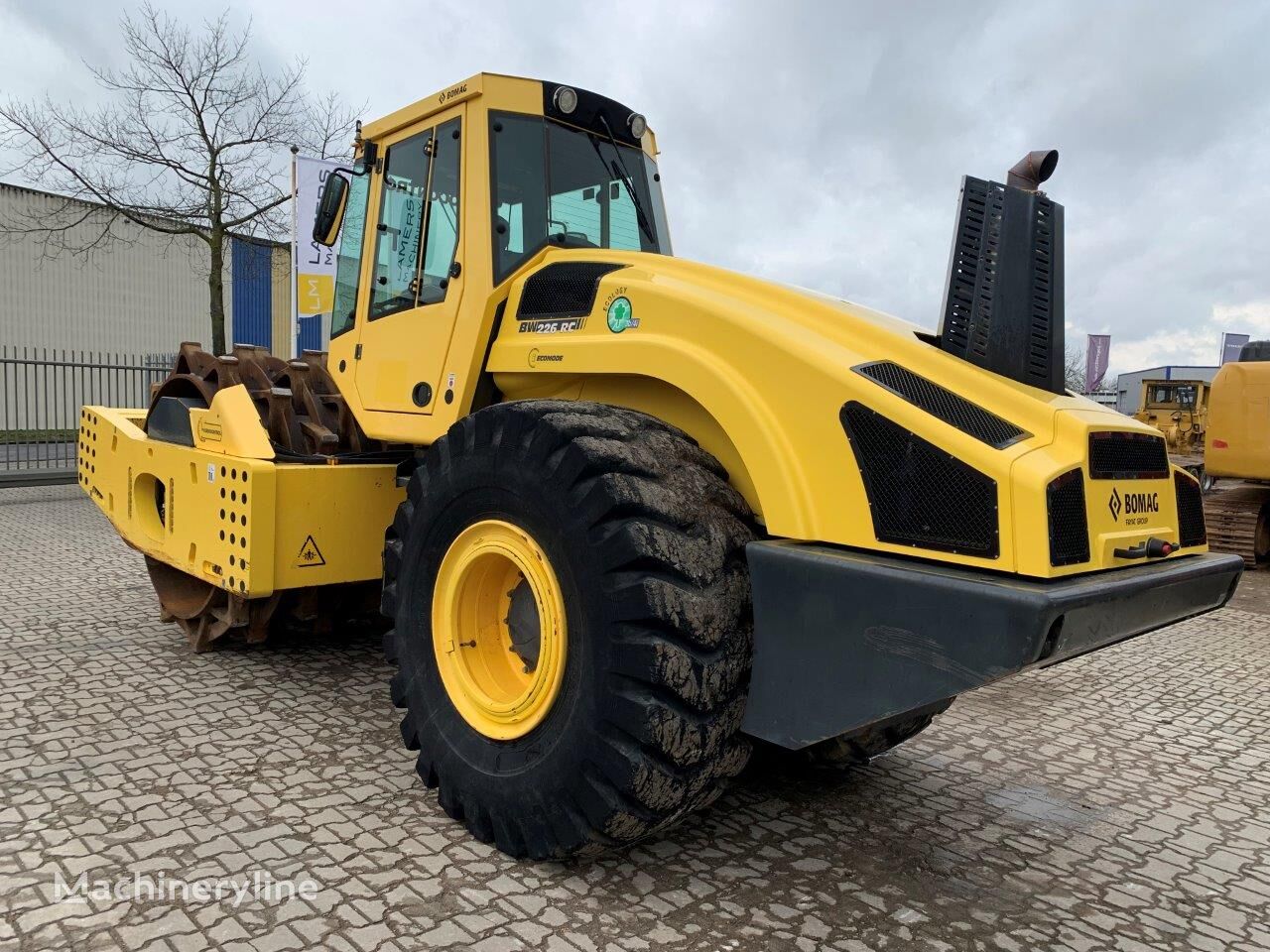 BOMAG BW 226 DH-4I BVC road roller