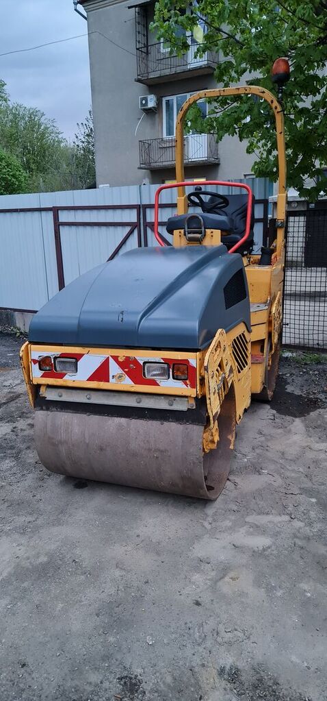 BOMAG BW100 AD-4 tiejyrä