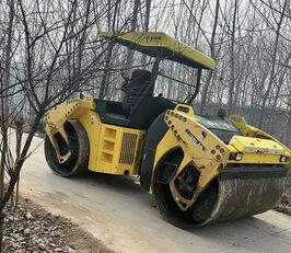 BOMAG BW203 compactador de asfalto