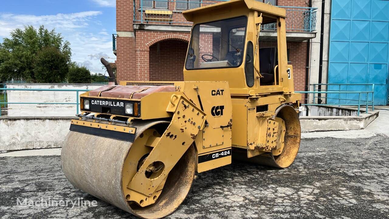 Caterpillar CB-424 compactador de asfalto