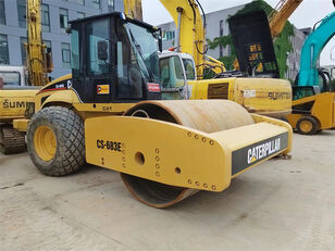 Caterpillar CS683E road roller