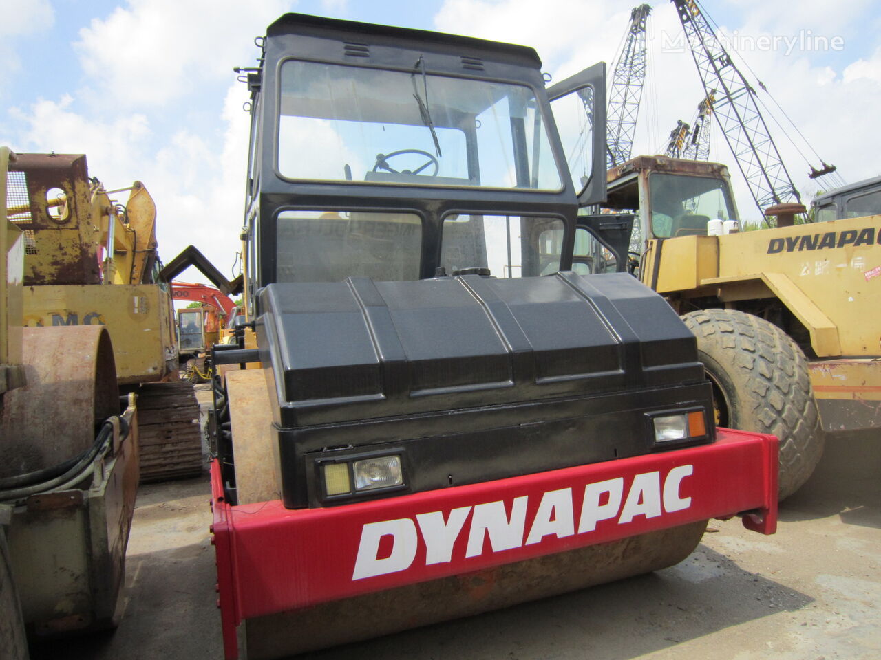 Dynapac CC421 road roller