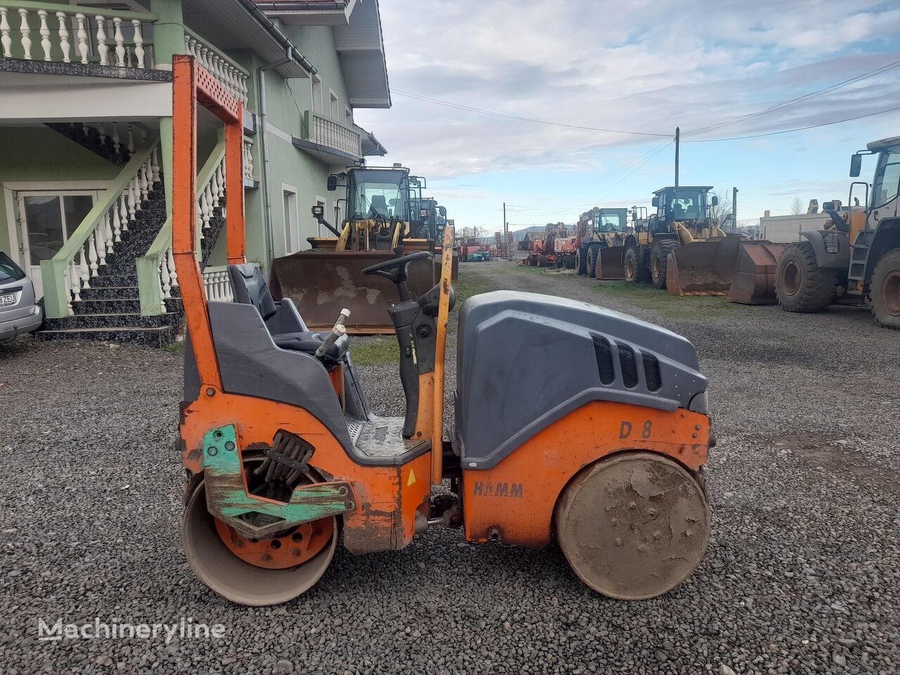 Hamm HD8 VV road roller