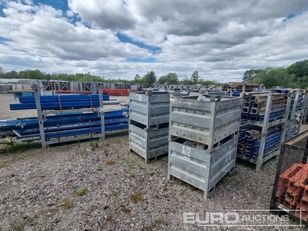 Bundle of Doka Whalers (11 of), Bundle of Doka Props (5 of), Sti scaffolding