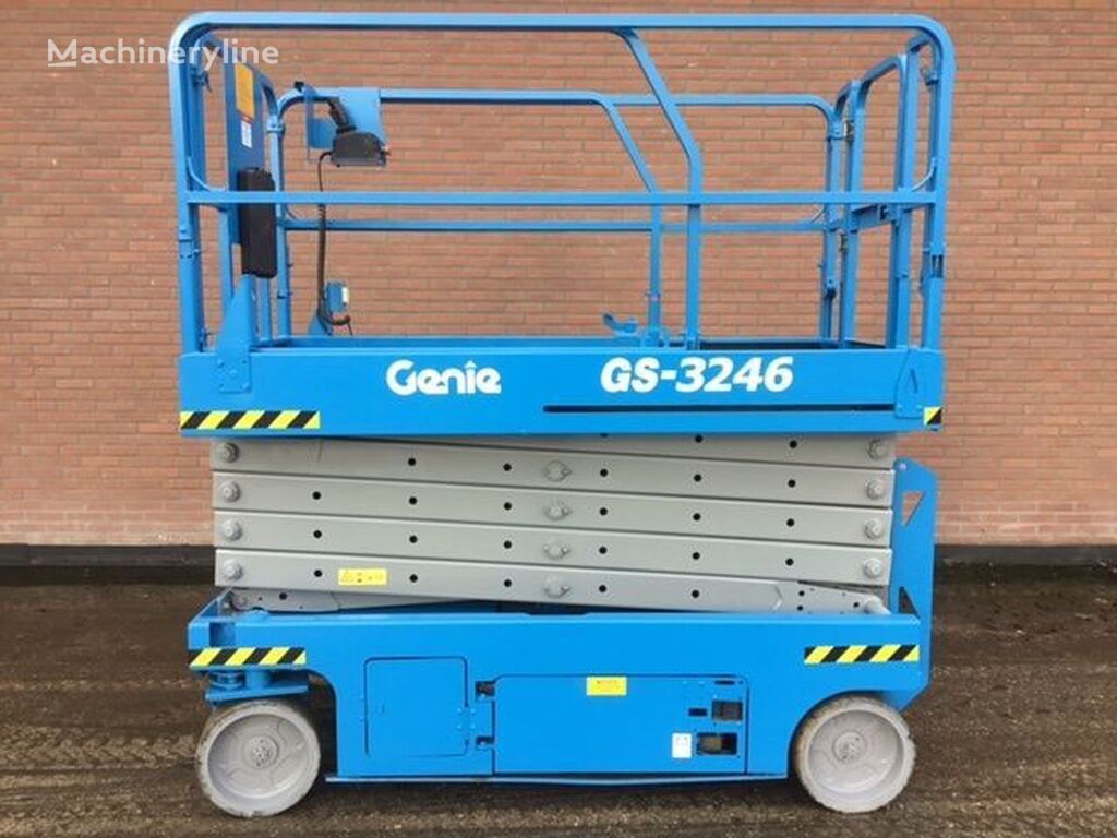 GS3246 (nieuwe batterijen) scissor lift