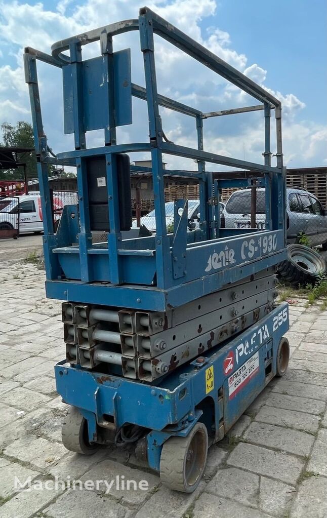 Genie GS 1930 scissor lift