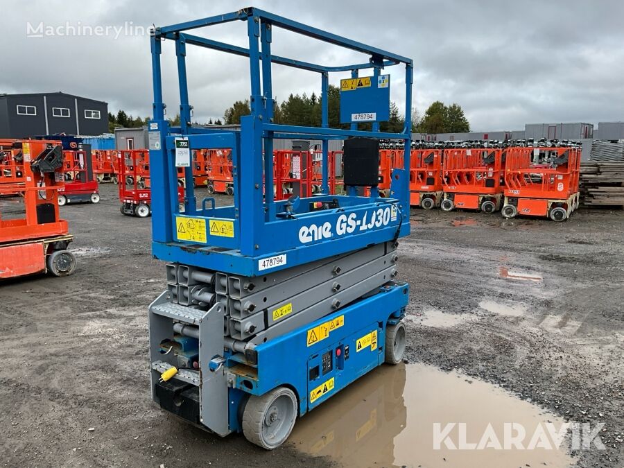 Genie GS 1930 scissor lift