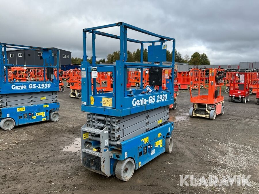 Genie GS 1930 scissor lift