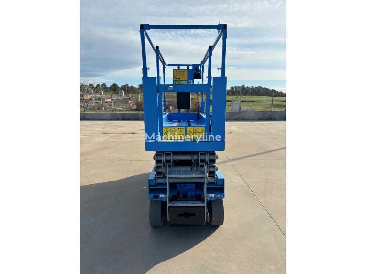 Genie GS 2032 scissor lift