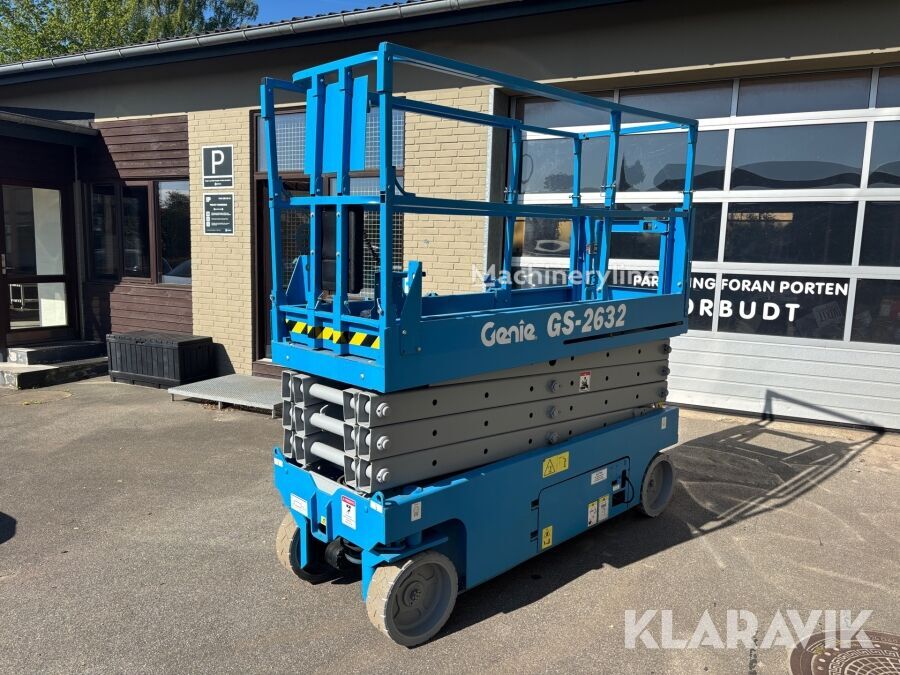 Prodaja Genie GS-2632 (10 M) makazaste platforme | Machineryline BA Genie GS-2632 (10 M) makazasta platforma - Machineryline