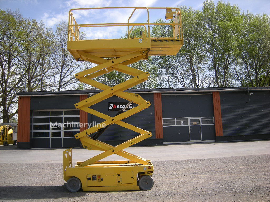 Ножичний підйомник Genie GS 2646 - Machineryline