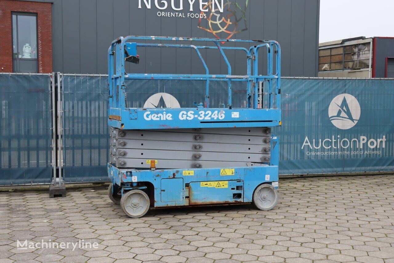 Genie GS-3246 scissor lift