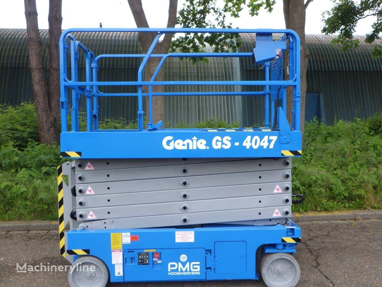 رافعة هيدروليكية مقصية Genie GS-4047