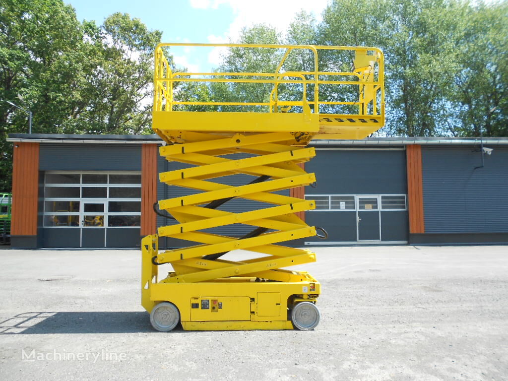 Genie GS 4047 scissor lift