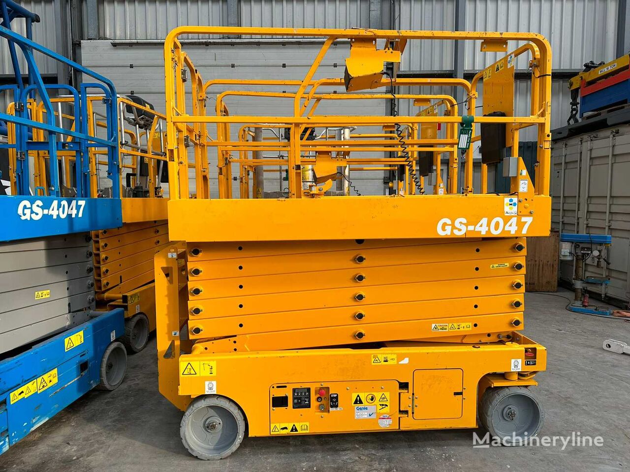 Genie GS - 4047 scissor lift