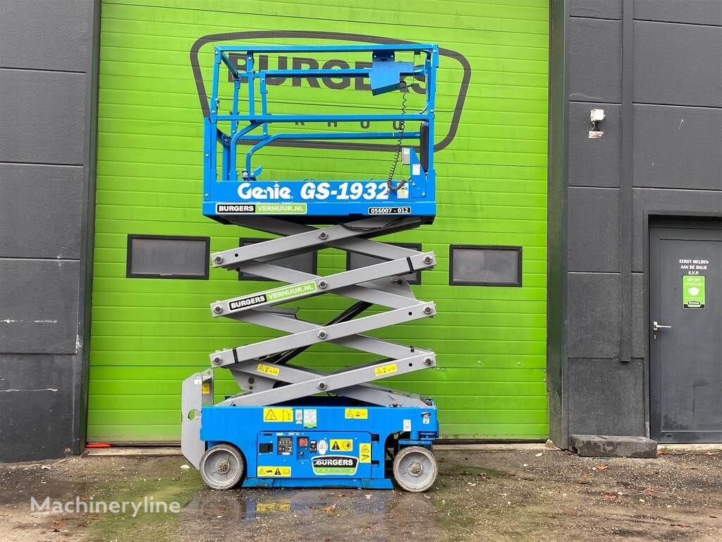 Genie GS1932 scissor lift