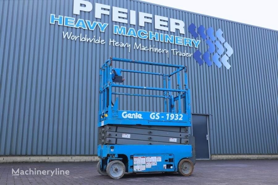 xe nâng người cắt kéo Genie GS1932 Electric, Working Height 7.8 m, 227kg Capac