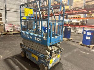 رافعة هيدروليكية مقصية Genie GS32MD-1702