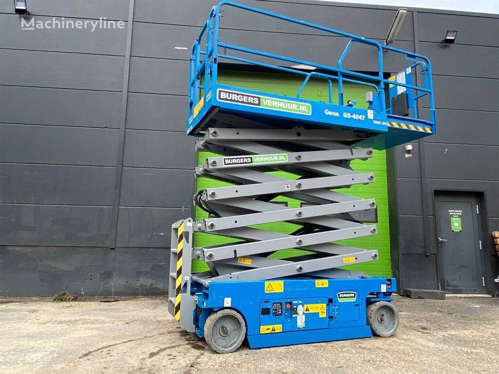 Genie GS4047 scissor lift